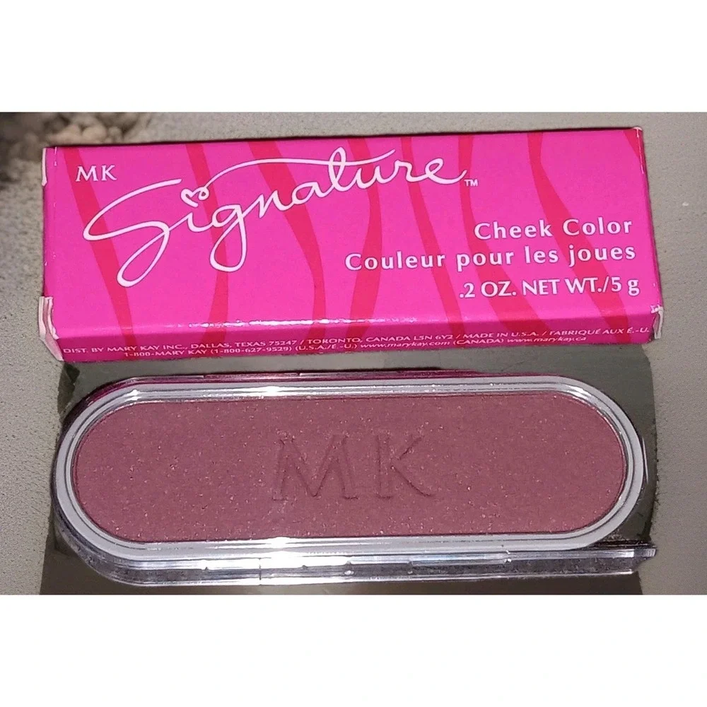 New In Box Mary Kay Signature Cheek Color Plum Dazzle #103100